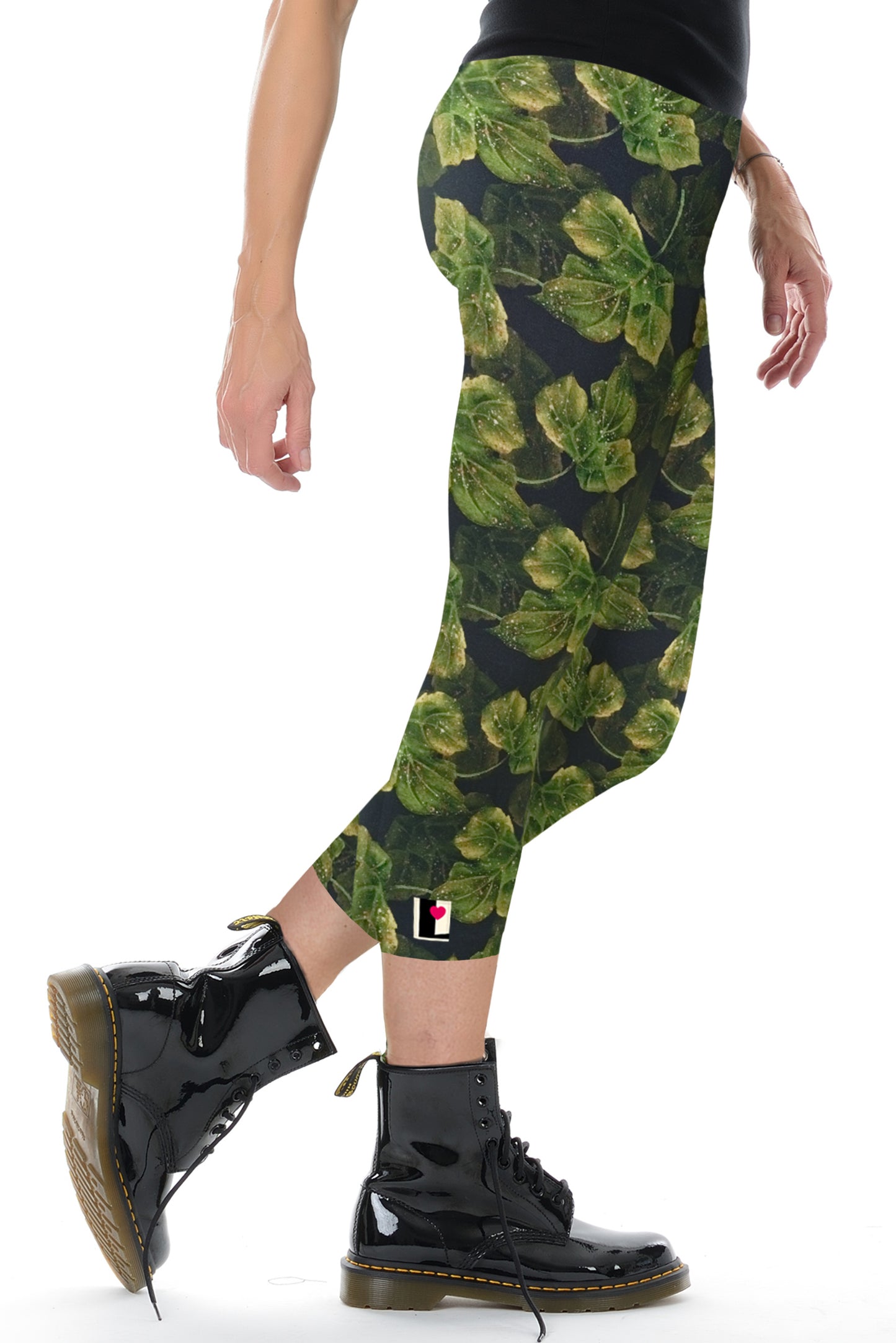 Capri leggings leaf magic