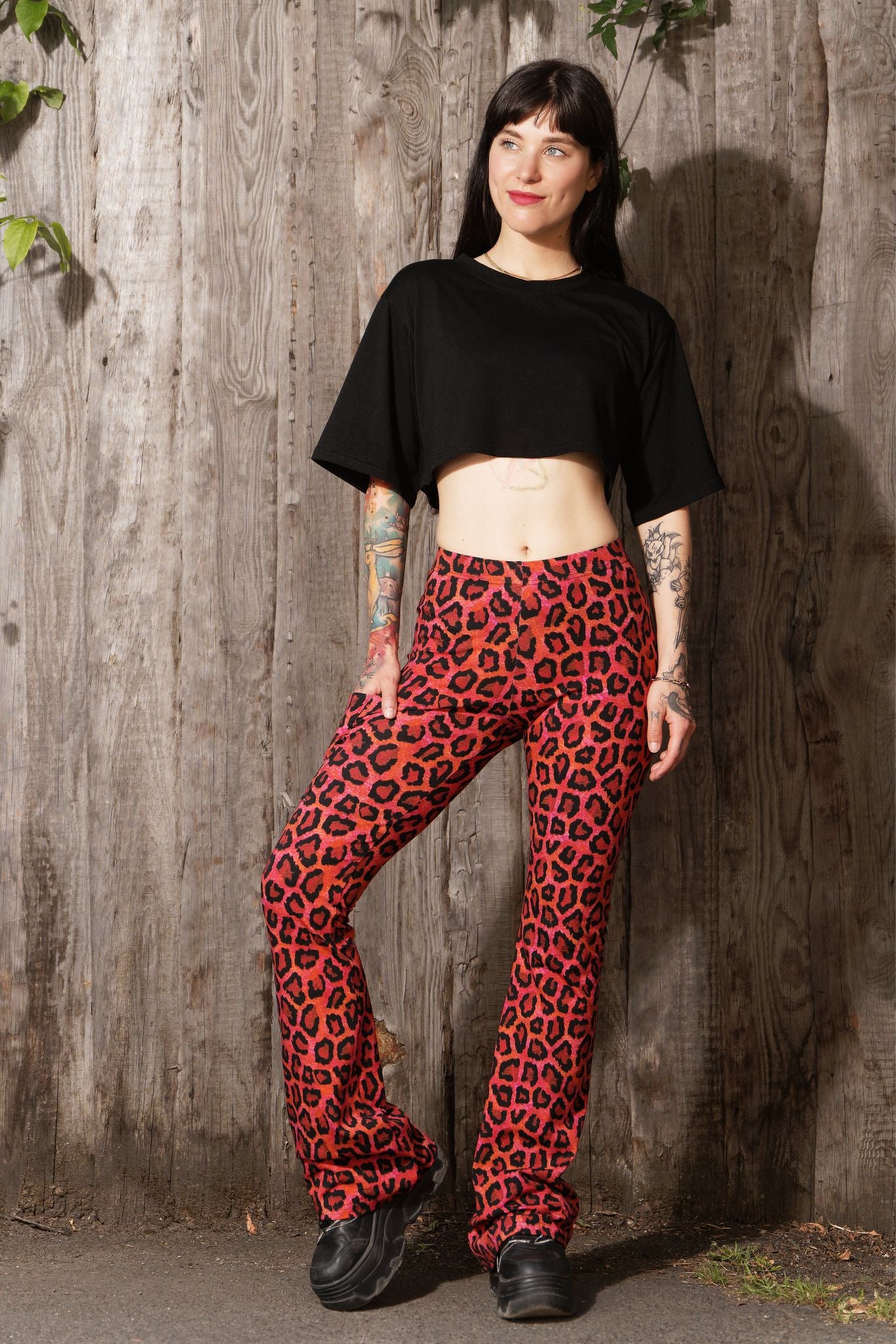 Leggins mit Schlag - fesche Mieze rot