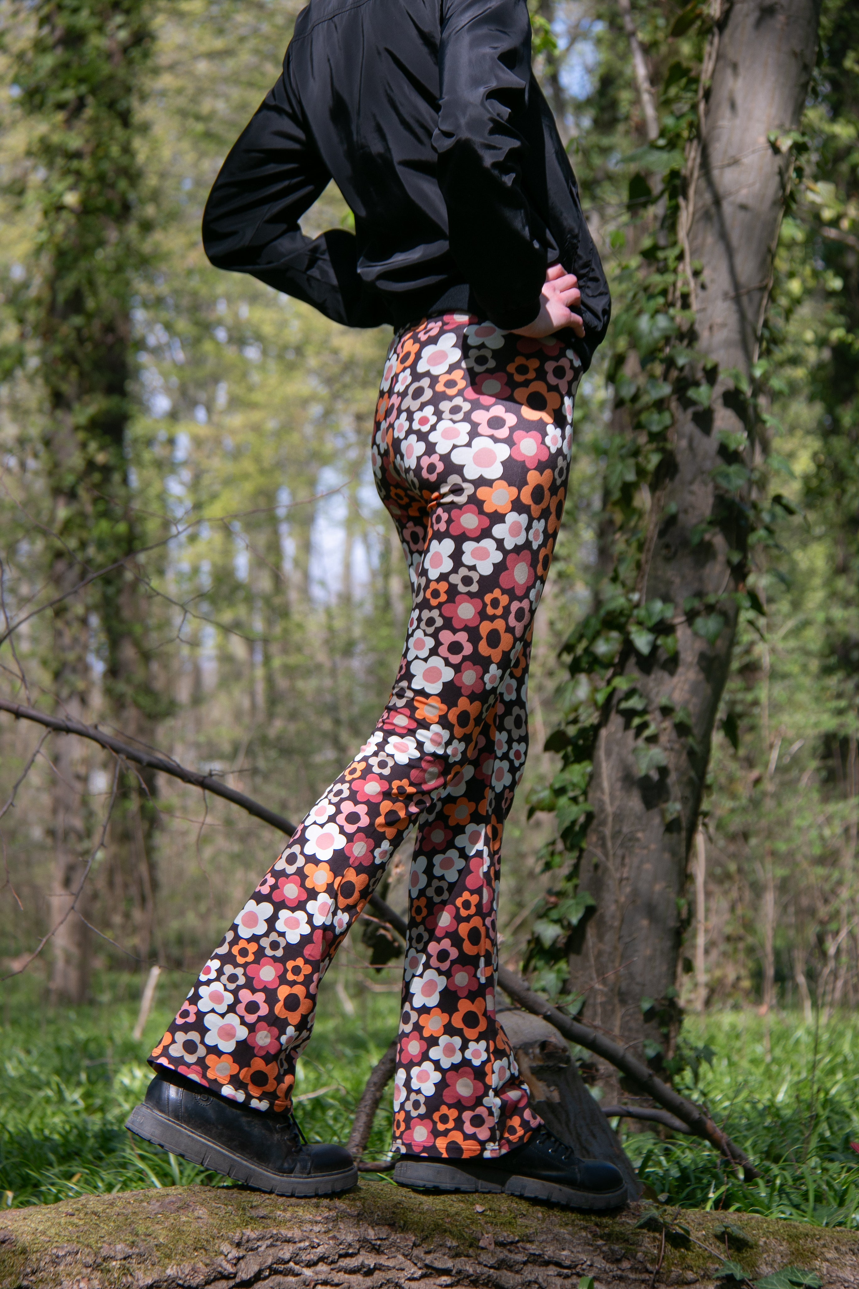Leggings mit Schlag - retro flower
