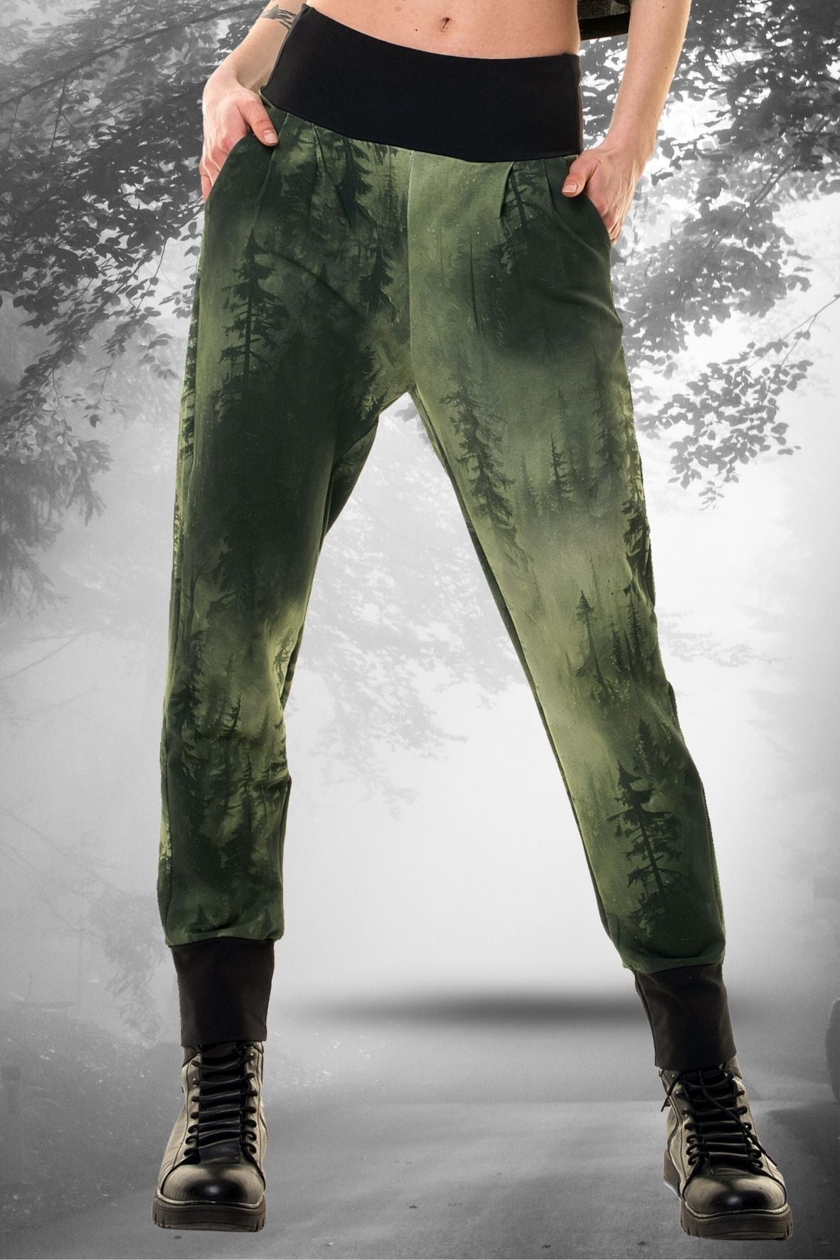 Curlix Baggy Hose mit hohem Bund für eine schmale Taille – Frontansicht