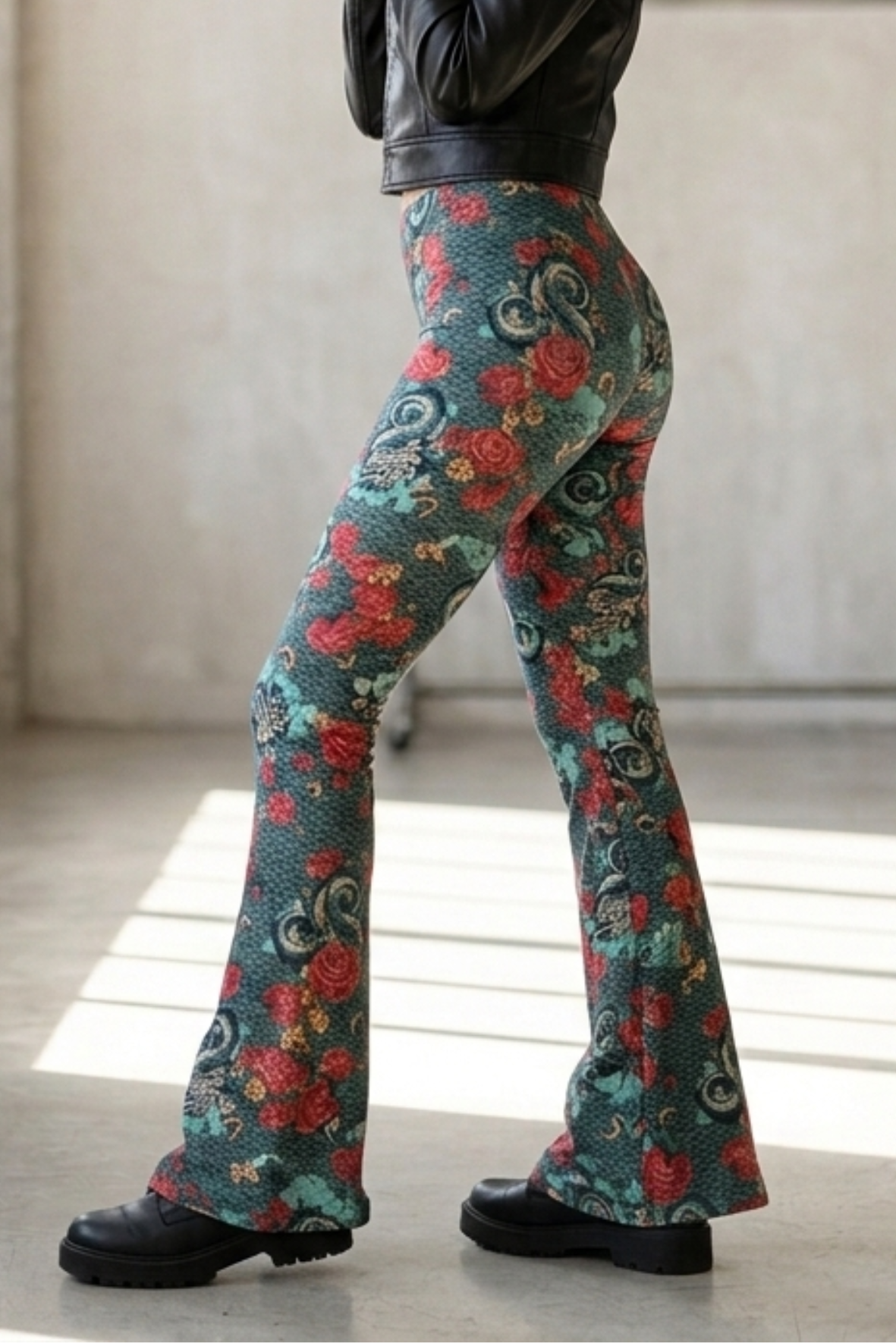 Curlix-Flare-Leggings-rosen-drachen-baumwolle-1_1.png