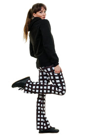 „Rückansicht der Schlagleggings Funky Punky mit hohem elastischem Bund für perfekten Halt – handmade in Berlin