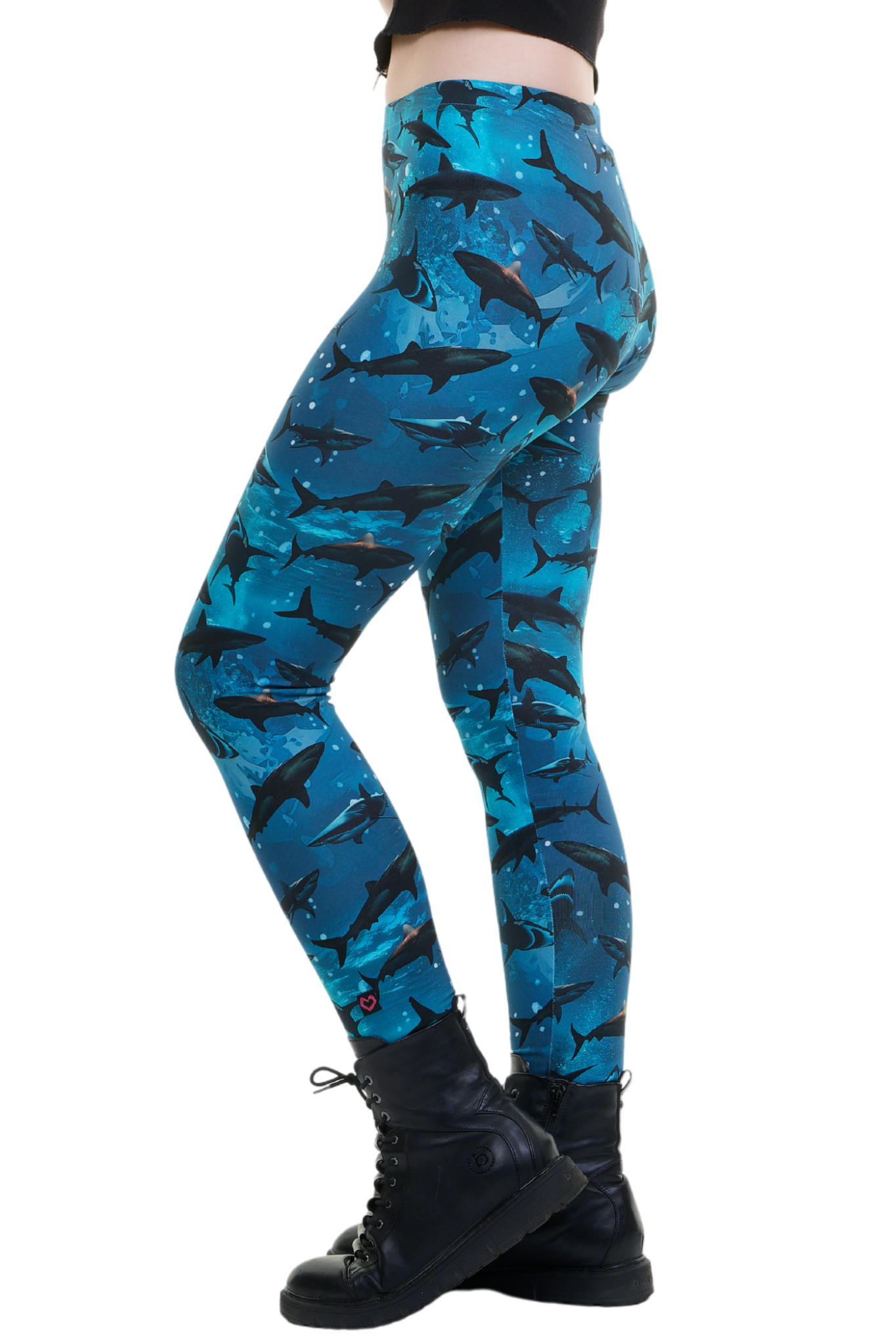 Leggingssharkpool2.png
