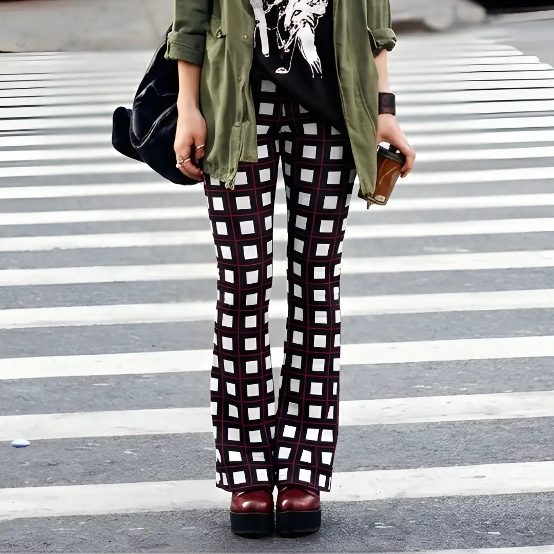 Modische Flare Leggings im Funky Punky Design aus nachhaltiger Baumwolle, handgefertigt in Berlin