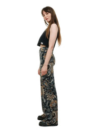 Nachhaltige Mode aus Berlin: Die Lillie Marleen Hose Paisley, fair produziert