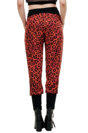 Rote Leggings mit auffälligem Leo-Print, nachhaltiger Damenmode, Rückansicht